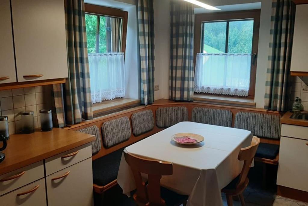 Alpine Cottage With Exceptional View Mayrhofen Exteriör bild