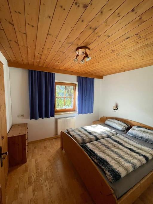Alpine Cottage With Exceptional View Mayrhofen Exteriör bild