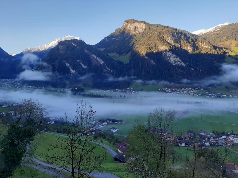 Alpine Cottage With Exceptional View Mayrhofen Exteriör bild